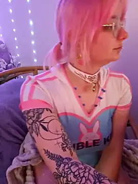 Snapshot of LaskaLeRoomba chatting on 03/22/25, 05:52 LaskaLeRoomba online show from 03/22/25, 05:52