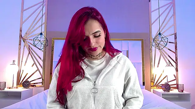 Snapshot of valeriee_millerr_ chatting on 12/06/24, 04:49 valeriee millerr online show from 12/06/24, 04:49