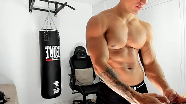 Snapshot of dan01_ chatting on 10/28/25, 08:44 dan01 online show from 10/28/25, 08:44