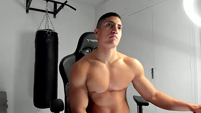 Snapshot of dan01_ chatting on 11/08/25, 02:50 dan01 online show from 11/08/25, 02:50