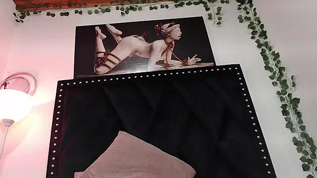 Snapshot of Eda_Bonne chatting on 01/23/25, 06:35 Eda Bonne online show from 01/23/25, 06:35