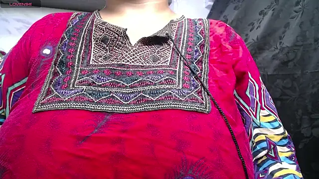 Snapshot of kalpanaaishaa chatting on 03/19/25, 10:11 kalpanaaishaa online show from 03/19/25, 10:11