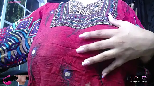 Snapshot of kalpanaaishaa chatting on 09/15/25, 10:48 kalpanaaishaa online show from 09/15/25, 10:48