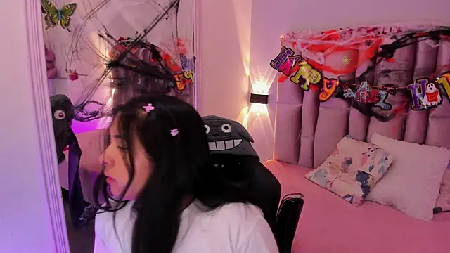 NikyBrookss online show from 10/18/25, 09:43