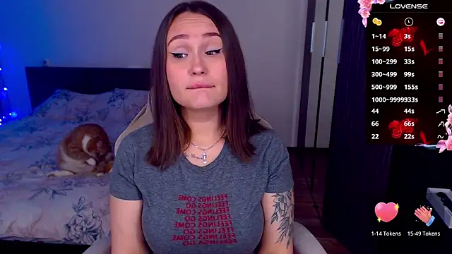 Cutie-Melanie online show from 11/02/25, 08:22