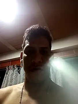 Snapshot of Elvergon3456 chatting on 10/10/25, 04:33 Elvergon3456 online show from 10/10/25, 04:33