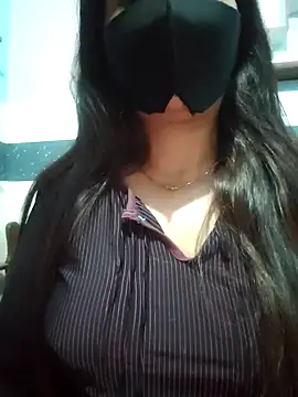 Snapshot of Aishwaryaa_69 chatting on 02/05/25, 05:09 Aishwaryaa 69 online show from 02/05/25, 05:09