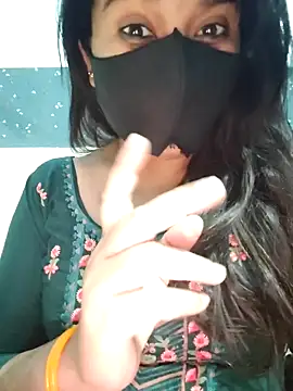 Snapshot of Aishwaryaa_69 chatting on 02/05/25, 09:57 Aishwaryaa 69 online show from 02/05/25, 09:57