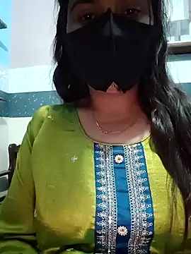 Snapshot of Aishwaryaa_69 chatting on 02/06/25, 08:39 Aishwaryaa 69 online show from 02/06/25, 08:39