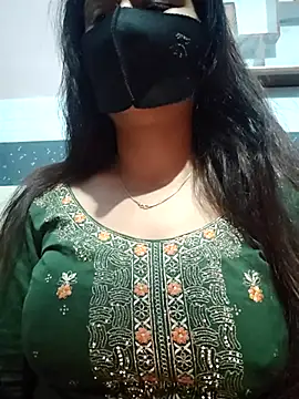 Snapshot of Aishwaryaa_69 chatting on 02/10/25, 07:26 Aishwaryaa 69 online show from 02/10/25, 07:26