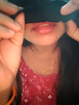 Snapshot of Aishwaryaa_69 chatting on 02/11/25, 03:29 Aishwaryaa 69 online show from 02/11/25, 03:29