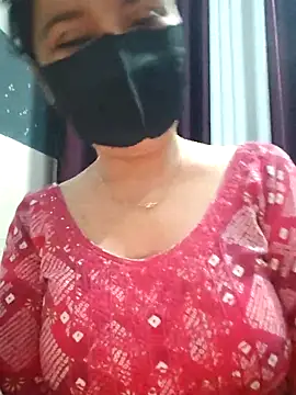 Snapshot of Aishwaryaa_69 chatting on 02/12/25, 04:44 Aishwaryaa 69 online show from 02/12/25, 04:44