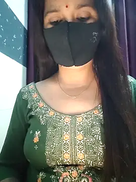 Snapshot of Aishwaryaa_69 chatting on 02/14/25, 06:45 Aishwaryaa 69 online show from 02/14/25, 06:45