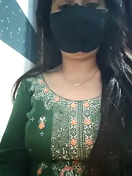 Snapshot of Aishwaryaa_69 chatting on 02/14/25, 03:05 Aishwaryaa 69 online show from 02/14/25, 03:05