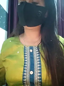 Snapshot of Aishwaryaa_69 chatting on 02/18/25, 06:26 Aishwaryaa 69 online show from 02/18/25, 06:26