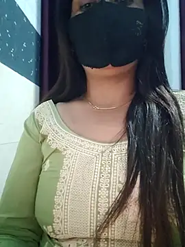 Snapshot of Aishwaryaa_69 chatting on 02/23/25, 03:24 Aishwaryaa 69 online show from 02/23/25, 03:24