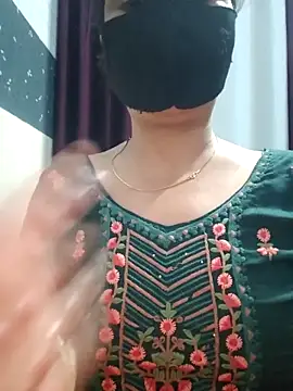 Snapshot of Aishwaryaa_69 chatting on 02/23/25, 05:39 Aishwaryaa 69 online show from 02/23/25, 05:39