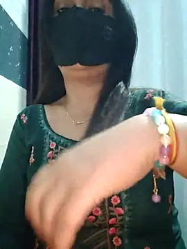 Snapshot of Aishwaryaa_69 chatting on 02/26/25, 09:10 Aishwaryaa 69 online show from 02/26/25, 09:10