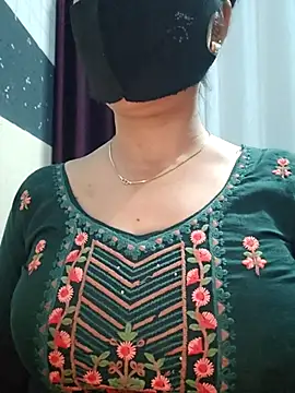 Snapshot of Aishwaryaa_69 chatting on 02/26/25, 12:25 Aishwaryaa 69 online show from 02/26/25, 12:25