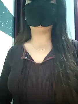 Snapshot of Aishwaryaa_69 chatting on 03/02/25, 04:17 Aishwaryaa 69 online show from 03/02/25, 04:17