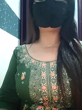 Snapshot of Aishwaryaa_69 chatting on 03/06/25, 03:24 Aishwaryaa 69 online show from 03/06/25, 03:24