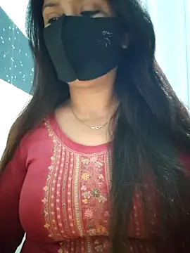 Snapshot of Aishwaryaa_69 chatting on 03/12/25, 09:02 Aishwaryaa 69 online show from 03/12/25, 09:02