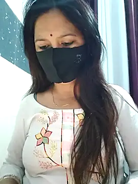 Snapshot of Aishwaryaa_69 chatting on 03/16/25, 02:43 Aishwaryaa 69 online show from 03/16/25, 02:43