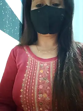 Snapshot of Aishwaryaa_69 chatting on 03/23/25, 04:05 Aishwaryaa 69 online show from 03/23/25, 04:05