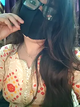 Snapshot of Aishwaryaa_69 chatting on 09/09/25, 07:19 Aishwaryaa 69 online show from 09/09/25, 07:19