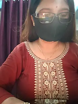 Snapshot of Aishwaryaa_69 chatting on 09/11/25, 02:44 Aishwaryaa 69 online show from 09/11/25, 02:44