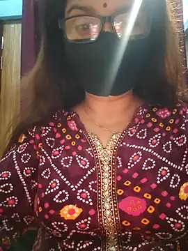 Snapshot of Aishwaryaa_69 chatting on 09/30/25, 08:08 Aishwaryaa 69 online show from 09/30/25, 08:08