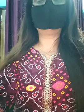 Snapshot of Aishwaryaa_69 chatting on 10/05/25, 04:05 Aishwaryaa 69 online show from 10/05/25, 04:05