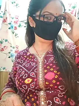 Snapshot of Aishwaryaa_69 chatting on 10/14/25, 03:57 Aishwaryaa 69 online show from 10/14/25, 03:57