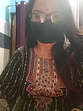 Snapshot of Aishwaryaa_69 chatting on 11/05/25, 03:56 Aishwaryaa 69 online show from 11/05/25, 03:56