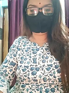 Snapshot of Aishwaryaa_69 chatting on 11/10/25, 09:19 Aishwaryaa 69 online show from 11/10/25, 09:19