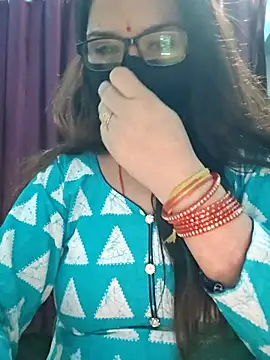 Snapshot of Aishwaryaa_69 chatting on 11/18/25, 07:46 Aishwaryaa 69 online show from 11/18/25, 07:46