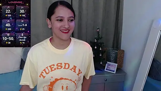 Snapshot of ms_valentina chatting on 12/27/24, 11:53 ms valentina online show from 12/27/24, 11:53