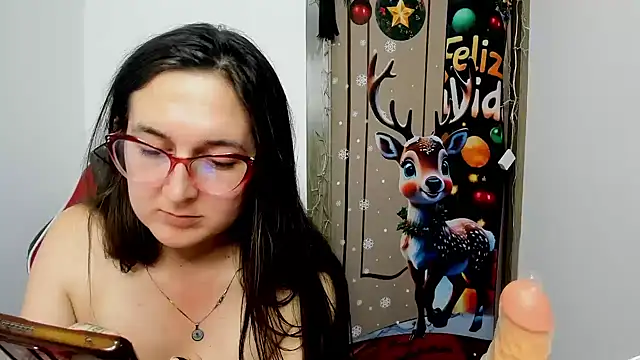 Snapshot of Sweet-Suck69 chatting on 12/21/24, 03:03 Sweet-Suck69 online show from 12/21/24, 03:03