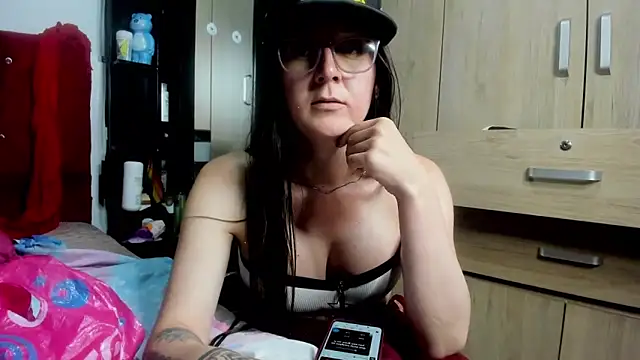 Snapshot of Sweet-Suck69 chatting on 09/15/25, 11:05 Sweet-Suck69 online show from 09/15/25, 11:05