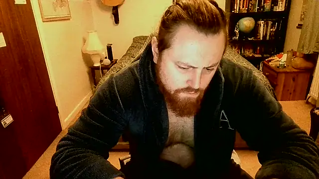 Snapshot of Hairy_Guy30 chatting on 01/15/25, 04:54 Hairy Guy30 online show from 01/15/25, 04:54