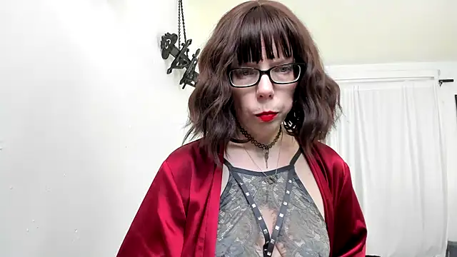 Snapshot of SaraDesirexo chatting on 12/30/24, 01:37 SaraDesirexo online show from 12/30/24, 01:37
