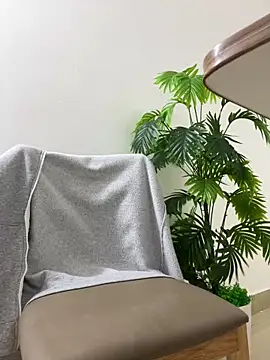 Lami Mi online show from 10/11/25, 05:17