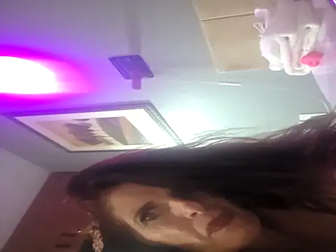 Avaivory online show from 10/21/25, 05:30