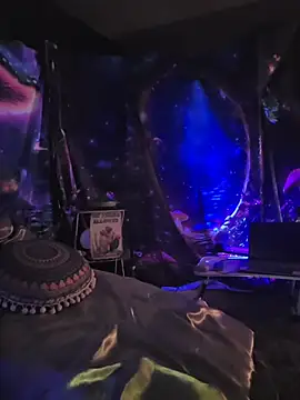 Avaivory online show from 11/12/25, 09:21