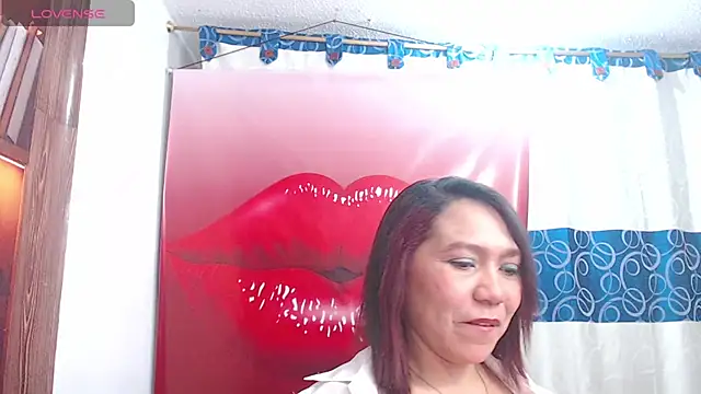 Snapshot of dannamomcerrat chatting on 11/07/25, 11:49 dannamomcerrat online show from 11/07/25, 11:49