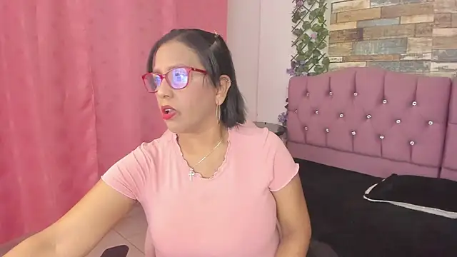 Snapshot of elizabeth_mature23 chatting on 12/13/24, 01:01 elizabeth mature23 online show from 12/13/24, 01:01