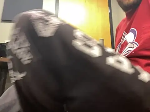 Snapshot of denverfwb chatting on 11/05/25, 10:43 denverfwb online show from 11/05/25, 10:43