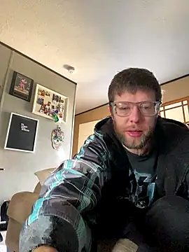 Snapshot of denverfwb chatting on 11/16/25, 05:40 denverfwb online show from 11/16/25, 05:40