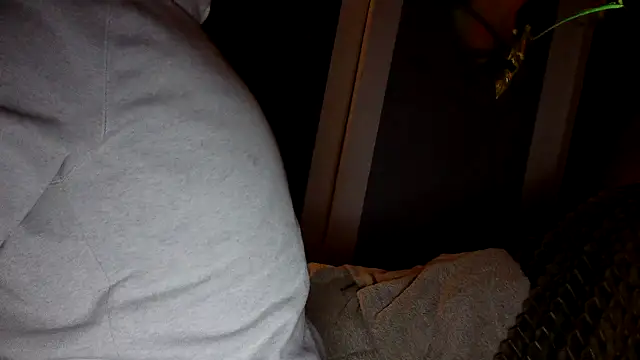 donhulio482 online show from 02/18/25, 02:16