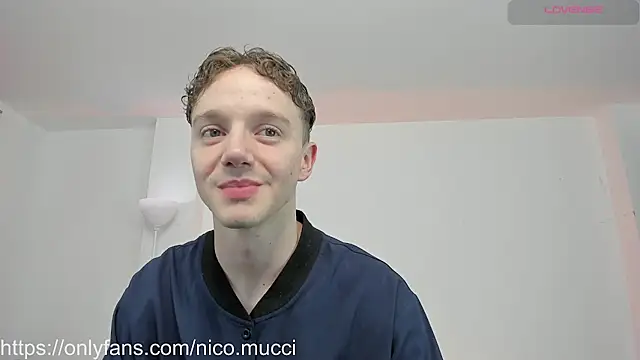 Snapshot of niico_18 chatting on 12/11/24, 12:54 niico 18 online show from 12/11/24, 12:54
